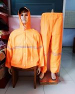 Jas Hujan Lokal Buatan Sendiri